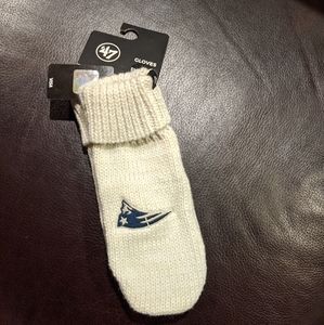 women's Patriots mittens